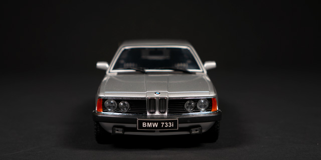 1977 BMW E23 by KK Scale 1:18 - Image 4