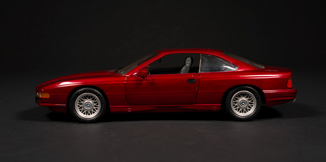 1990 BMW E31 by Revell 1:18 - Image 3