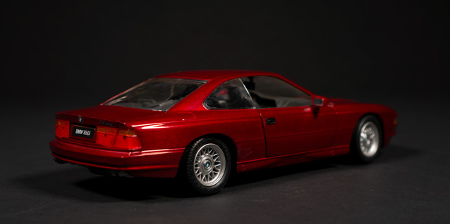 1990 BMW E31 by Revell 1:18 - Image 2