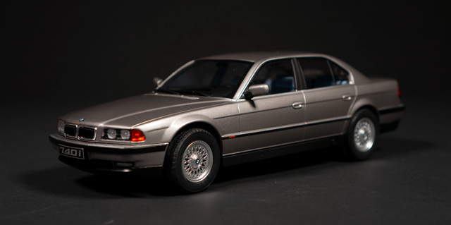 1994 BMW E38 by KK Scale 1:18