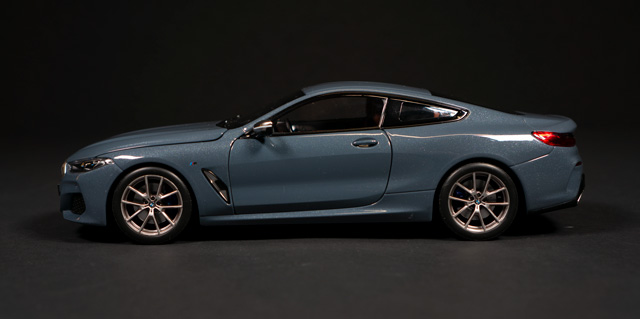 2018 BMW G15 by Norev 1:18 - Image 3