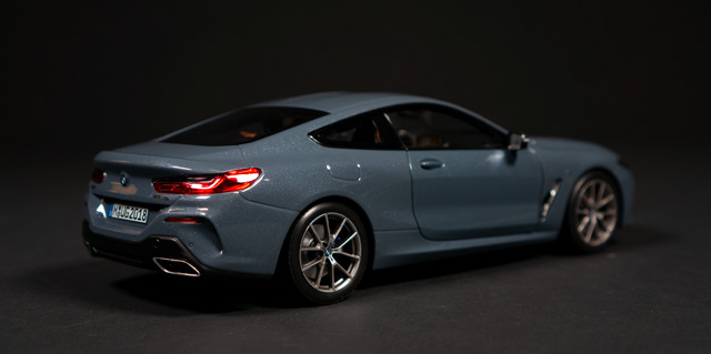 2018 BMW G15 by Norev 1:18 - Image 2