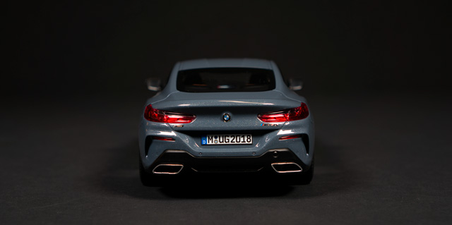 2018 BMW G15 by Norev 1:18 - Image 5