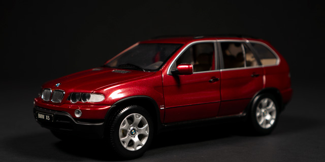 1999 BMW E53 by Kyosho 1:18