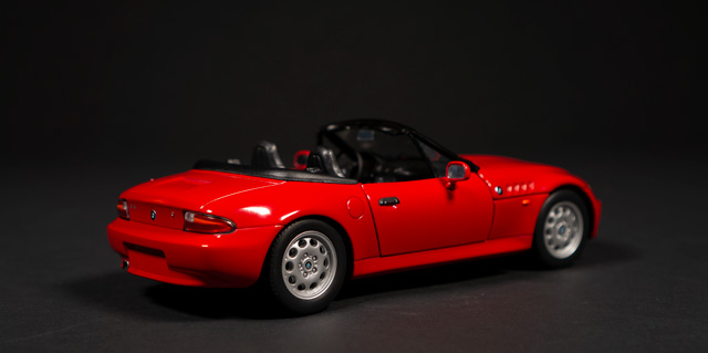 1995 BMW Z3 by UT Models 1:18 - Image 2